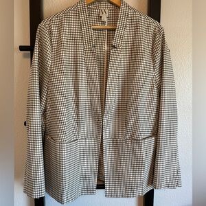 Stylish Black and White Women's Jacket